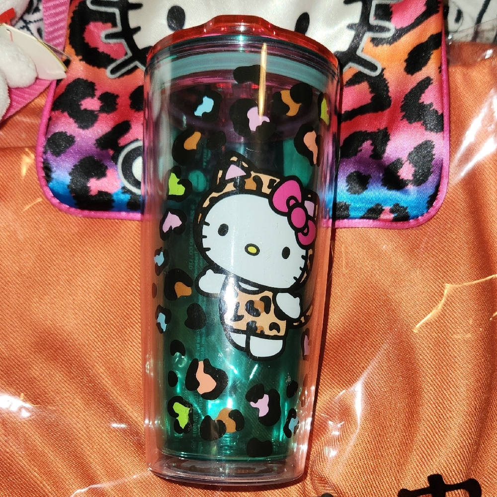 Hello Kitty Leopard Print Tumbler W/lid